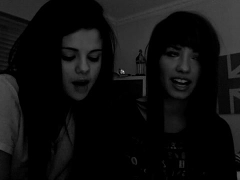 demi Lovato and Selena Gomez shout outs!! 1026