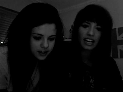 demi Lovato and Selena Gomez shout outs!! 558