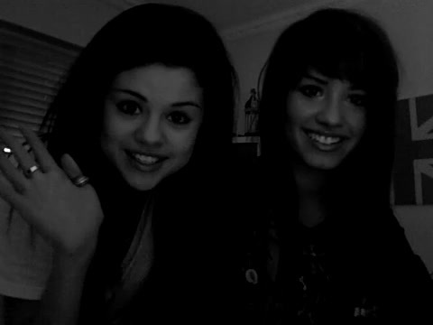 demi Lovato and Selena Gomez shout outs!! 142