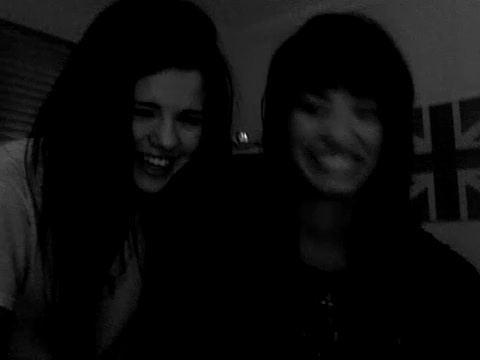 demi Lovato and Selena Gomez shout outs!! 1551