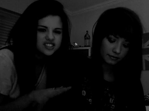 demi Lovato and Selena Gomez shout outs!! 1061