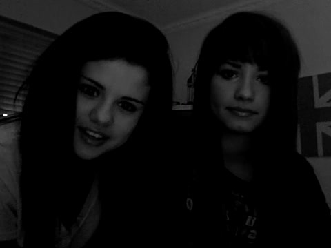 demi Lovato and Selena Gomez shout outs!! 582