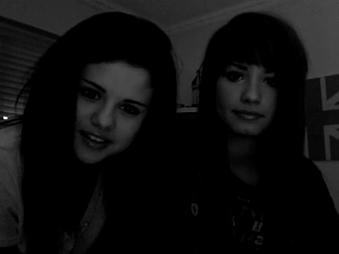 demi Lovato and Selena Gomez shout outs!! 583