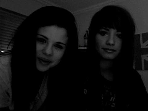 demi Lovato and Selena Gomez shout outs!! 590