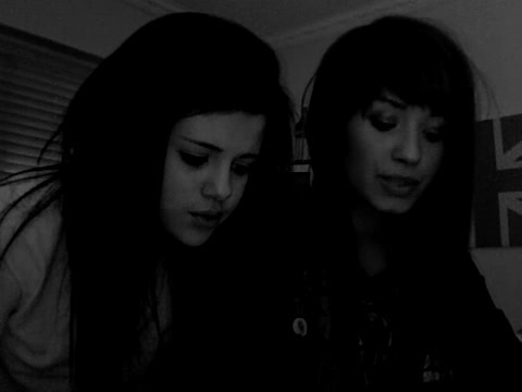 demi Lovato and Selena Gomez shout outs!! 210