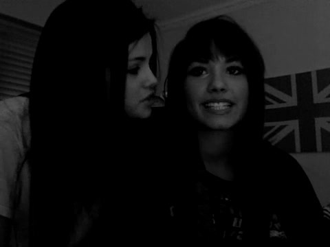 demi Lovato and Selena Gomez shout outs!! 1636