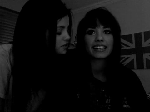 demi Lovato and Selena Gomez shout outs!! 1639