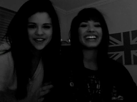 demi Lovato and Selena Gomez shout outs!! 1171