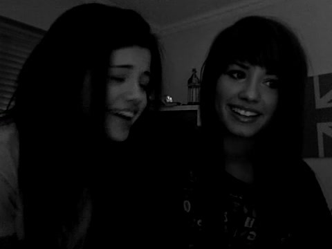 demi Lovato and Selena Gomez shout outs!! 681
