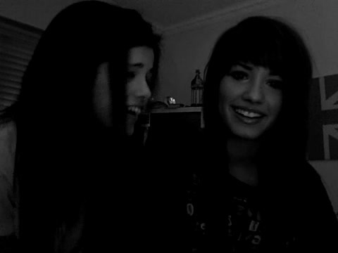 demi Lovato and Selena Gomez shout outs!! 682
