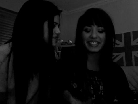 demi Lovato and Selena Gomez shout outs!! 1181