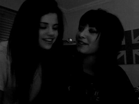 demi Lovato and Selena Gomez shout outs!! 1688 - Demilush and Selena Gomez shout outs Part oo4