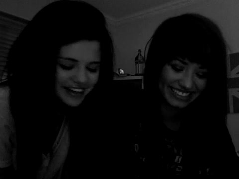 demi Lovato and Selena Gomez shout outs!! 712