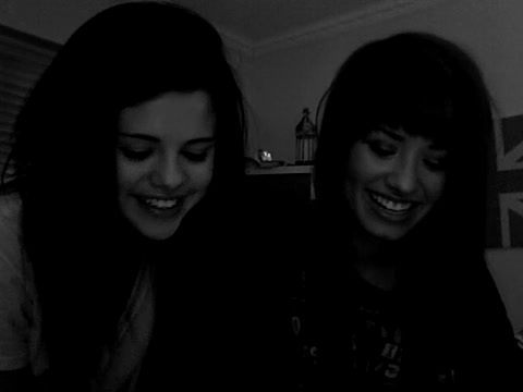 demi Lovato and Selena Gomez shout outs!! 721