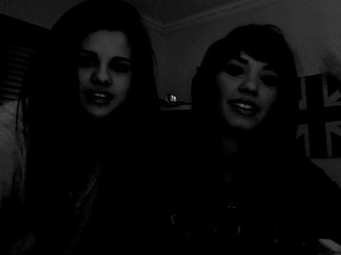 demi Lovato and Selena Gomez shout outs!! 1723