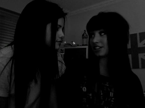 demi Lovato and Selena Gomez shout outs!! 1232