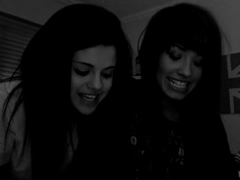 demi Lovato and Selena Gomez shout outs!! 346