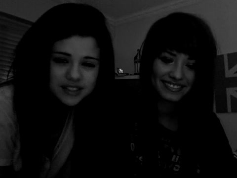 demi Lovato and Selena Gomez shout outs!! 752