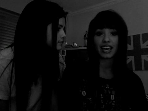 demi Lovato and Selena Gomez shout outs!! 1240