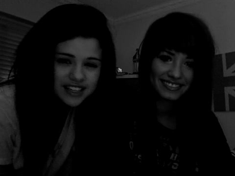 demi Lovato and Selena Gomez shout outs!! 755