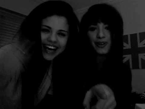 demi Lovato and Selena Gomez shout outs!! 368