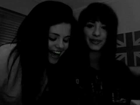 demi Lovato and Selena Gomez shout outs!! 373