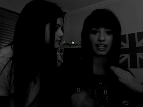 demi Lovato and Selena Gomez shout outs!! 1264