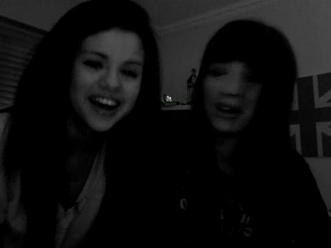 demi Lovato and Selena Gomez shout outs!! 782