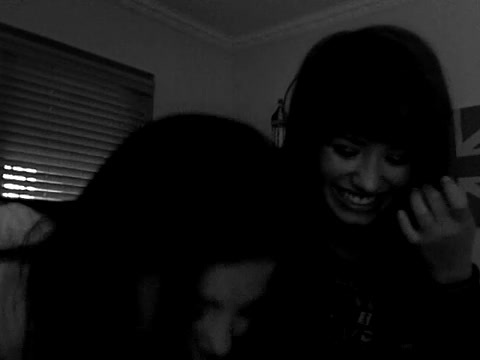 demi Lovato and Selena Gomez shout outs!! 795