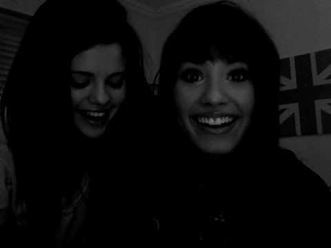demi Lovato and Selena Gomez shout outs!! 1786