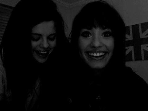 demi Lovato and Selena Gomez shout outs!! 1789
