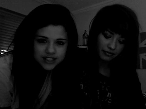 demi Lovato and Selena Gomez shout outs!! 412