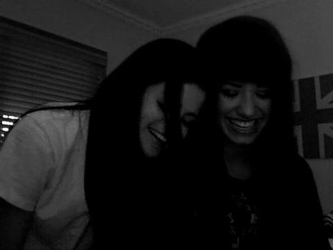 demi Lovato and Selena Gomez shout outs!! 817