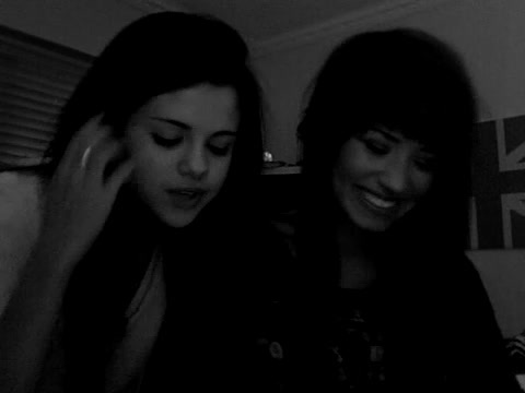demi Lovato and Selena Gomez shout outs!! 825