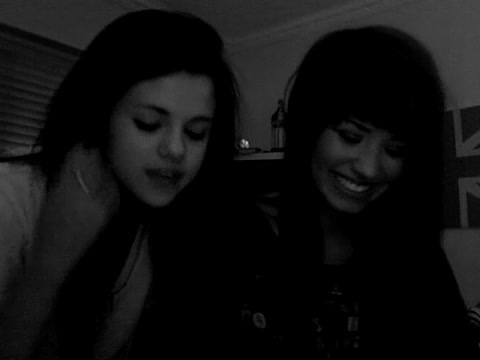 demi Lovato and Selena Gomez shout outs!! 826