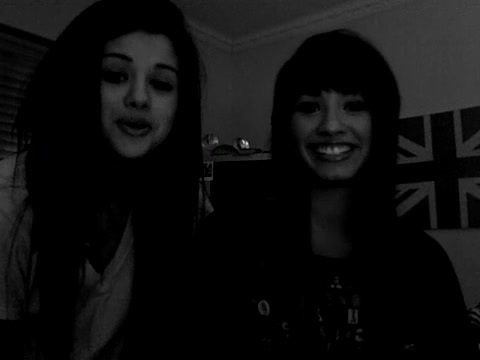 demi Lovato and Selena Gomez shout outs!! 1352