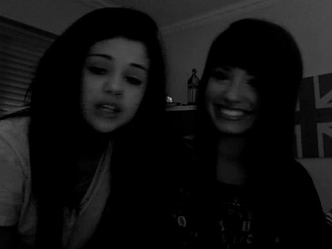 demi Lovato and Selena Gomez shout outs!! 862