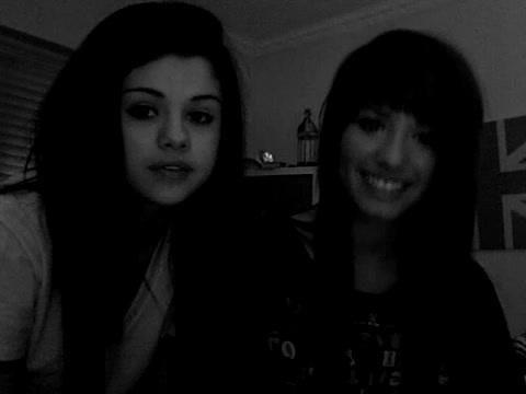 demi Lovato and Selena Gomez shout outs!! 895