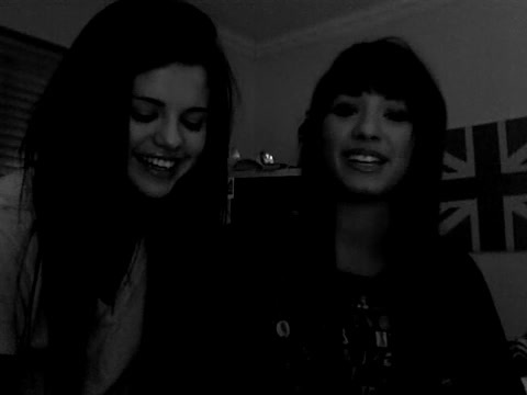 demi Lovato and Selena Gomez shout outs!! 1390