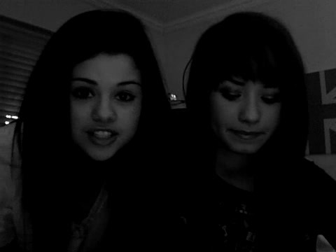 demi Lovato and Selena Gomez shout outs!! 1895
