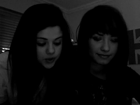 demi Lovato and Selena Gomez shout outs!! 1900 - Demilush and Selena Gomez shout outs Part oo4