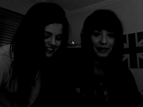 demi Lovato and Selena Gomez shout outs!! 1422