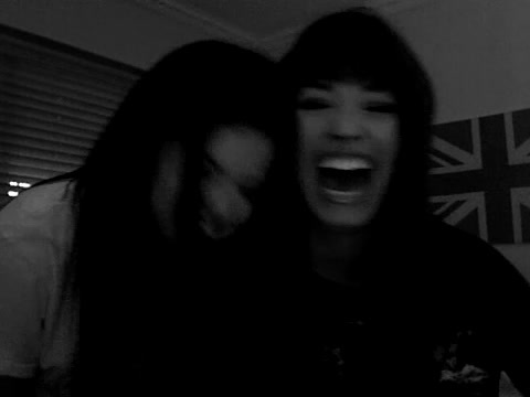demi Lovato and Selena Gomez shout outs!! 2042