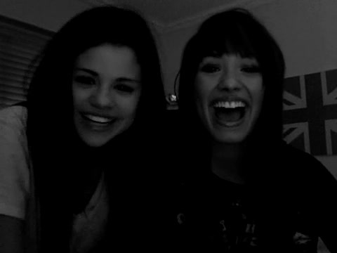 demi Lovato and Selena Gomez shout outs!! 2070