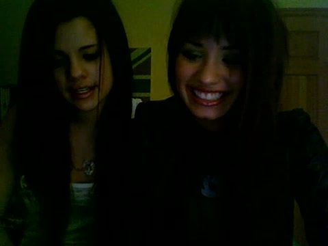 Demi Lovato and Selena Gomez vlog 1015