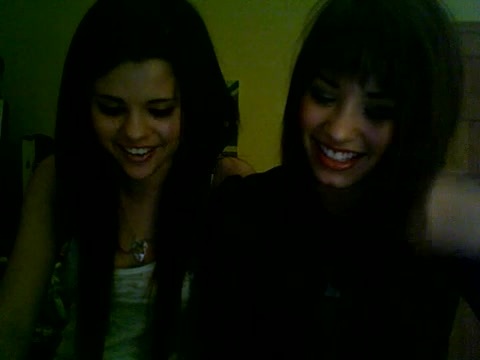 Demi Lovato and Selena Gomez vlog 1604