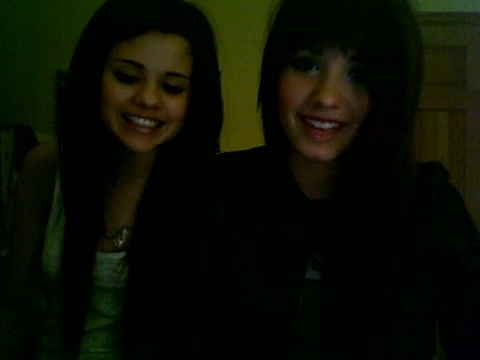 Demi Lovato and Selena Gomez vlog 1122 - Demilush and Selena Gomez Vlog Part oo3