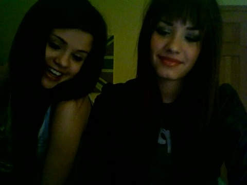 Demi Lovato and Selena Gomez vlog 702