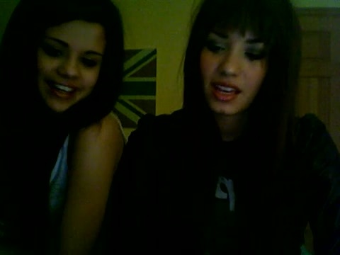 Demi Lovato and Selena Gomez vlog 711