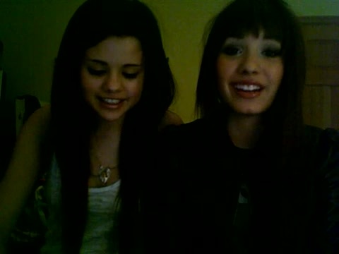Demi Lovato and Selena Gomez vlog 1804 - Demilush and Selena Gomez Vlog Part oo4